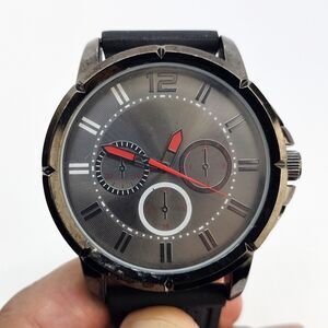 Men's Watch 50MM Large Case Gray Dial Black Plastic Bands New Battery